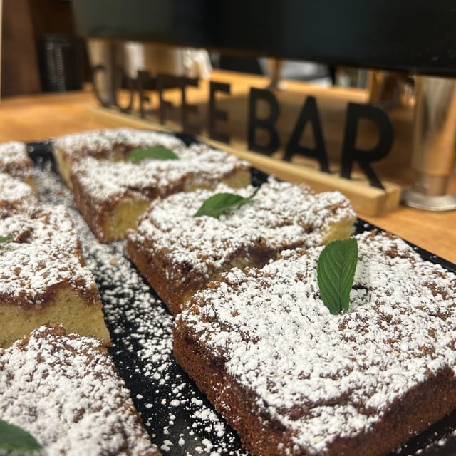 Crumbcake Slice.